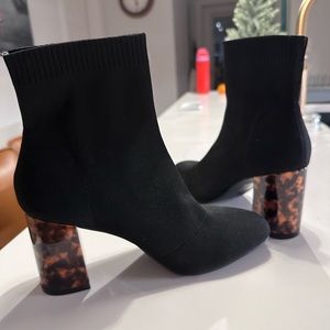 NEVER WORN - MIA Tarrin Black bootie with tortoise block heel size 8.5